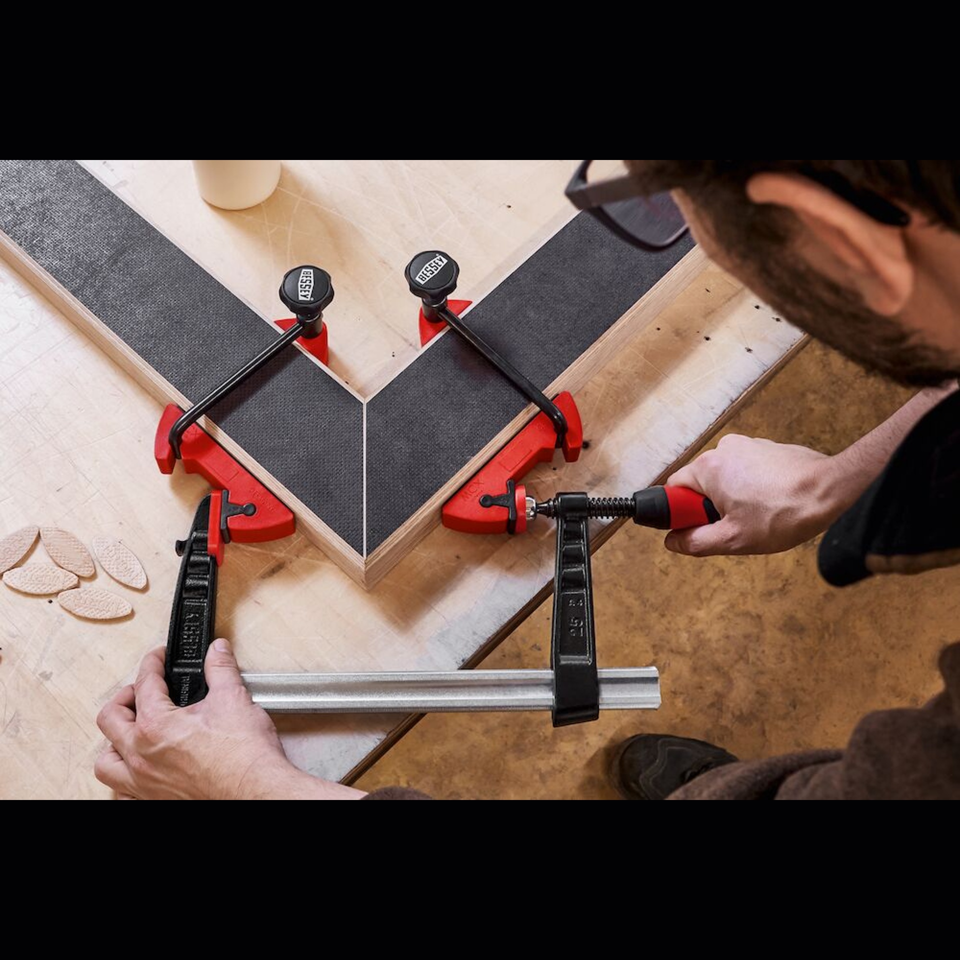 BESSEY MCX Sistema De Fixação De Esquadrias BESSEY MCX Sistema De Fixação De Esquadrias