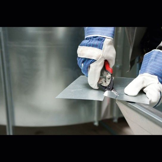 Tesoura compacta para cortes curvos e retos Tesoura compacta para cortes curvos e retos