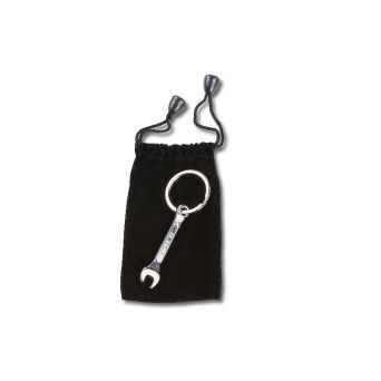 BETA Porta-chaves em metal cromado, numa bolsa de veludo