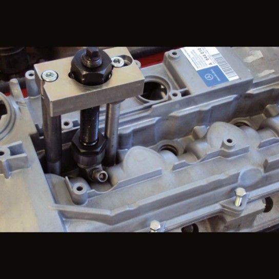 BETA Jogo de ferramentas para remo��o de injectores de motores Mercedes 2.1L, 2.2L, 3.0 V6 e Chrysle