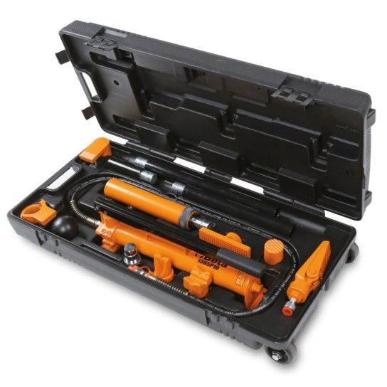 BETA Kit chapeiro com bomba hidr�ulica 10 t e acess�rios em trolley