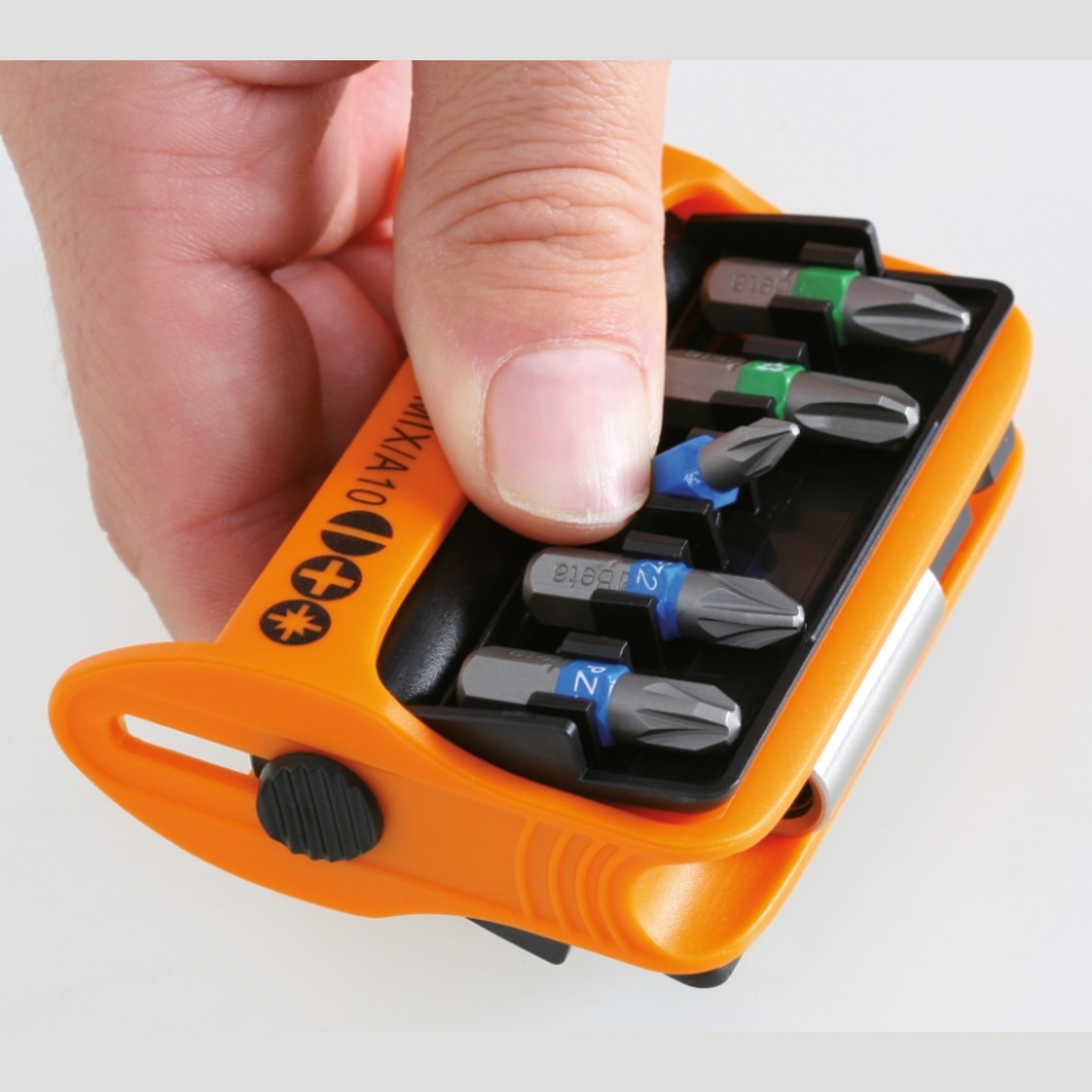 BETA Jogo de 10 pontas para parafusos perfil Torx� com porta pontas magn�tico, em caixa pl�stica