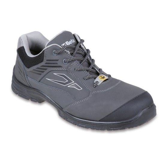 BETA Sapatos Action em camur�a, imperme�veis, com insert anti-abras�o na �rea da biqueira