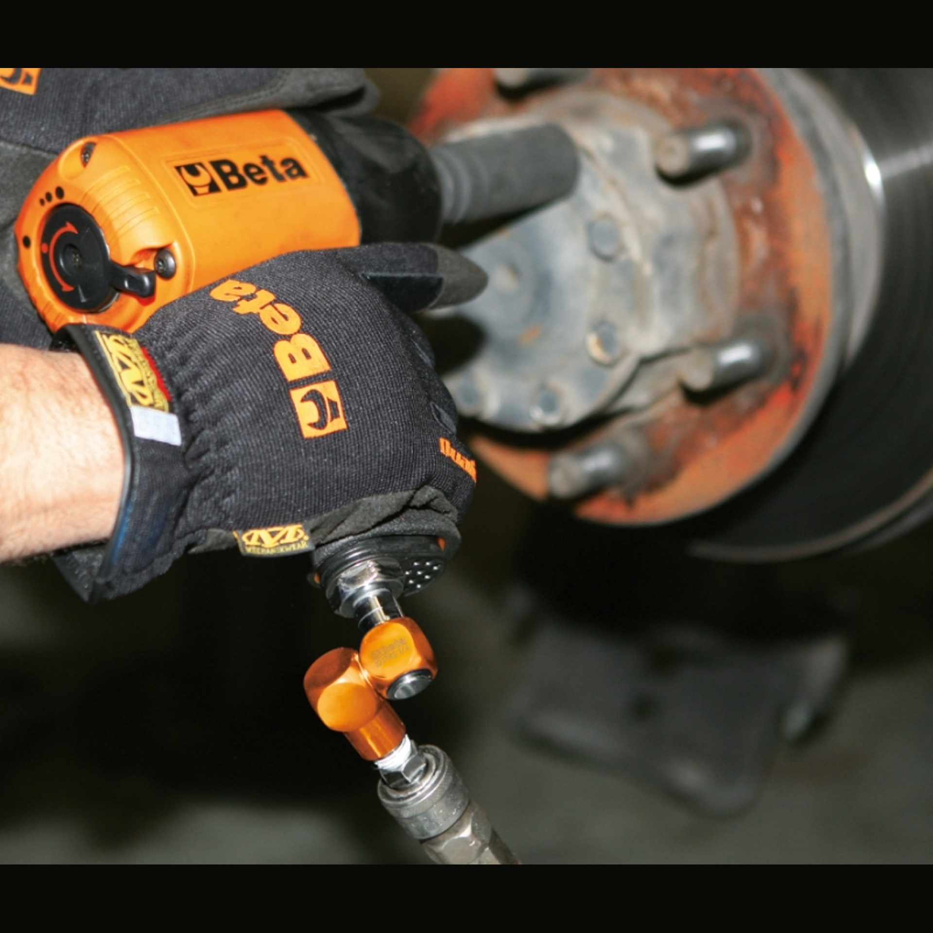 BETA Chave de impacto revers�vel em material composito