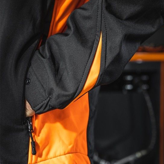 BETA Casaco softshell, com capuz e mangas amovíveis BETA Casaco softshell, com capuz e mangas amovíveis