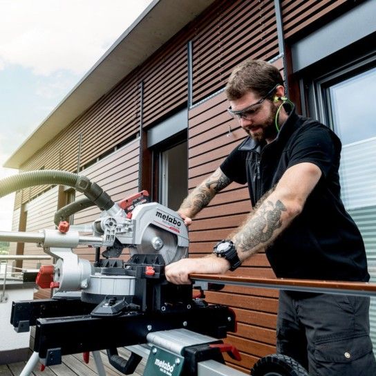 METABO KGS 18 LTX BL 216 Serras de esquadrias sem fio METABO KGS 18 LTX BL 216 Serras de esquadrias sem fio