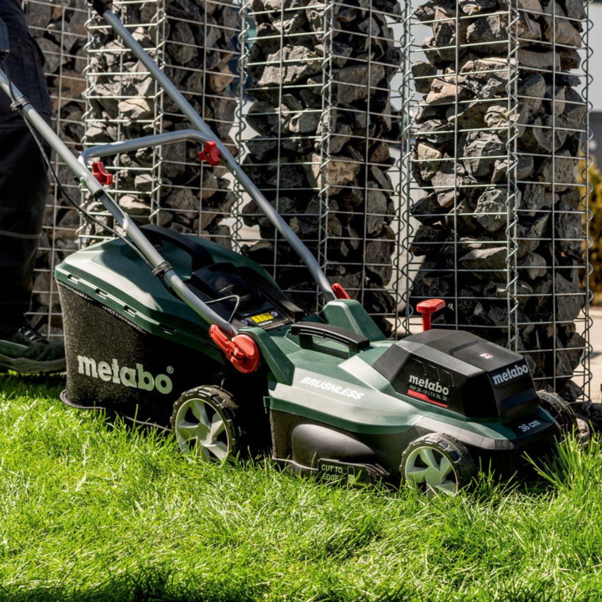 METABO RM 36-18 LTX BL 36 Corta-relvas sem fio