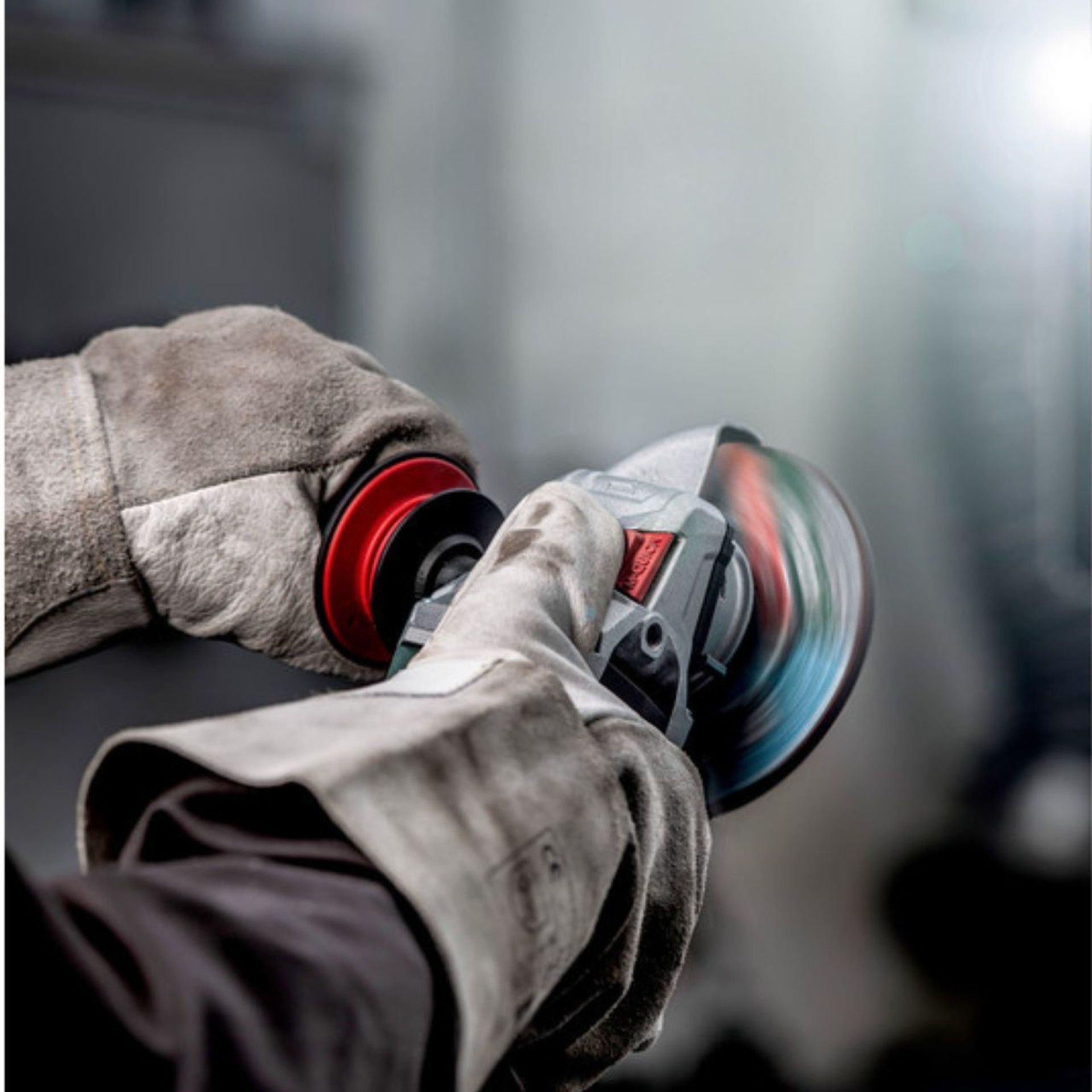 METABO W 9-125 Quick Rebarbadora angular METABO W 9-125 Quick Rebarbadora angular