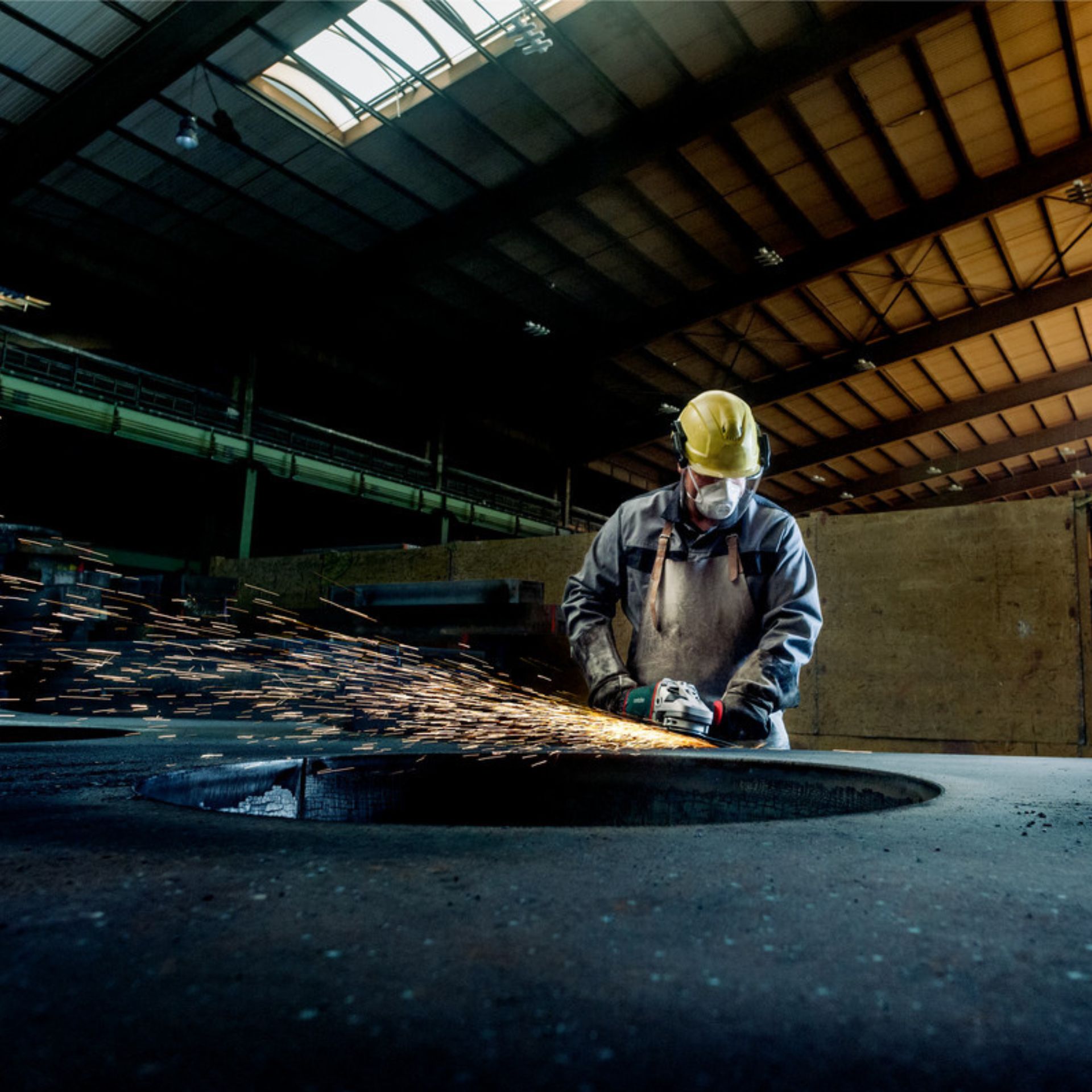METABO WE 24-180 MVT Rebarbadora angular