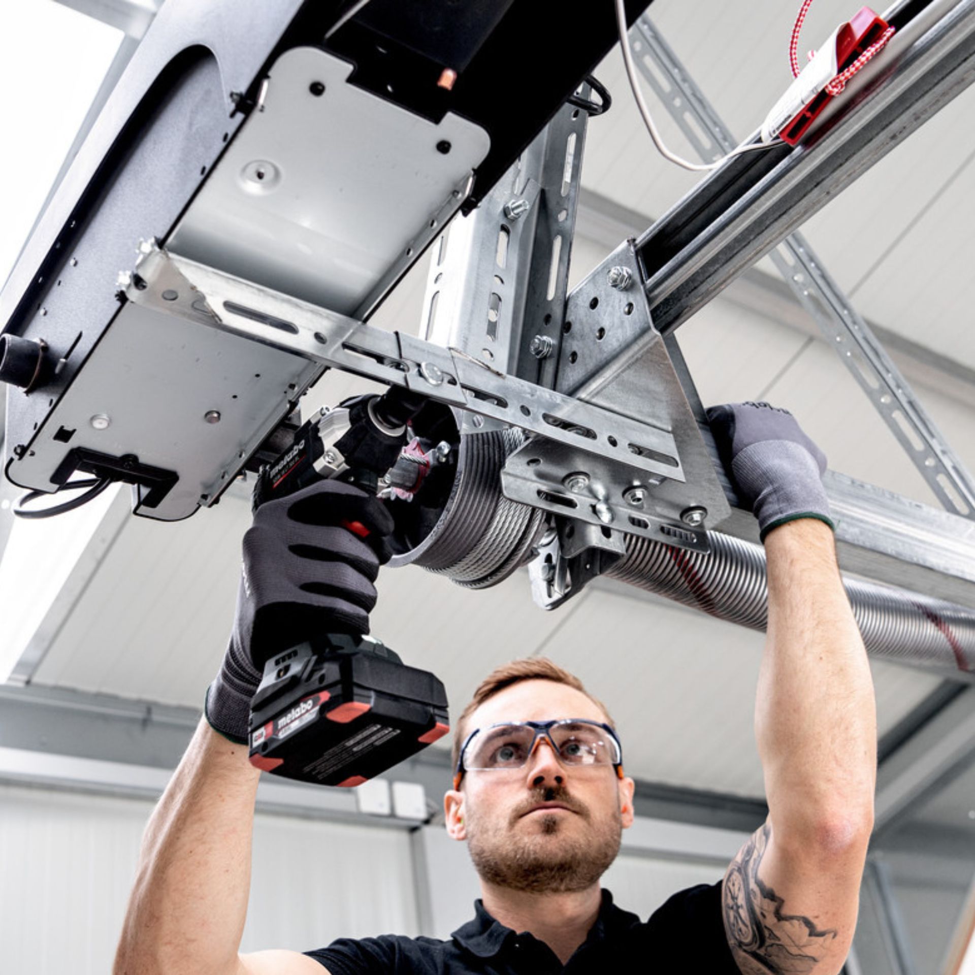 METABO SSW 18 LT 300 BL Aparafusadora de percuss�o sem fio