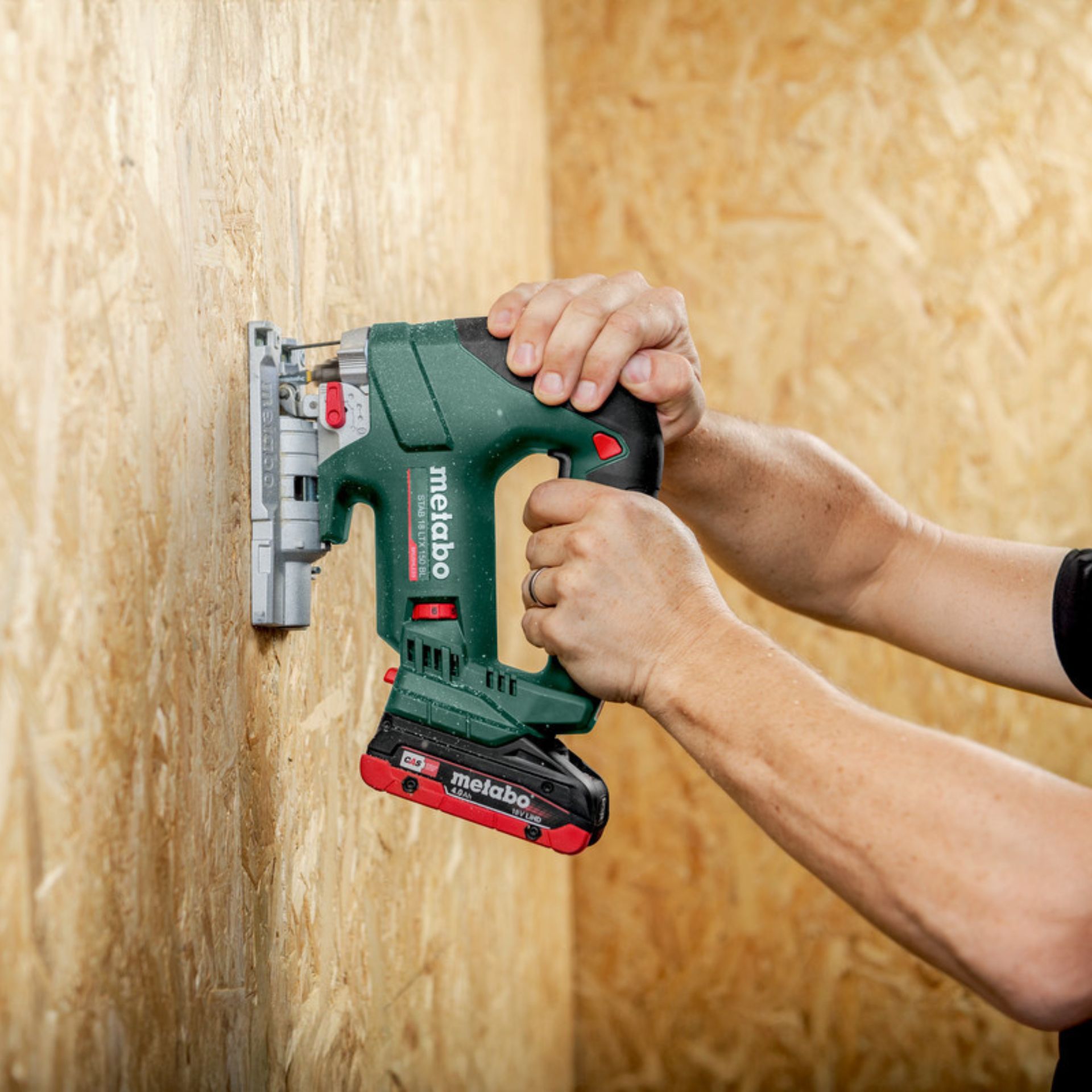 METABO STAB 18 LTX 150 BL Serra De Recortes S/Fio Metabox METABO STAB 18 LTX 150 BL Serra De Recortes S/Fio Metabox