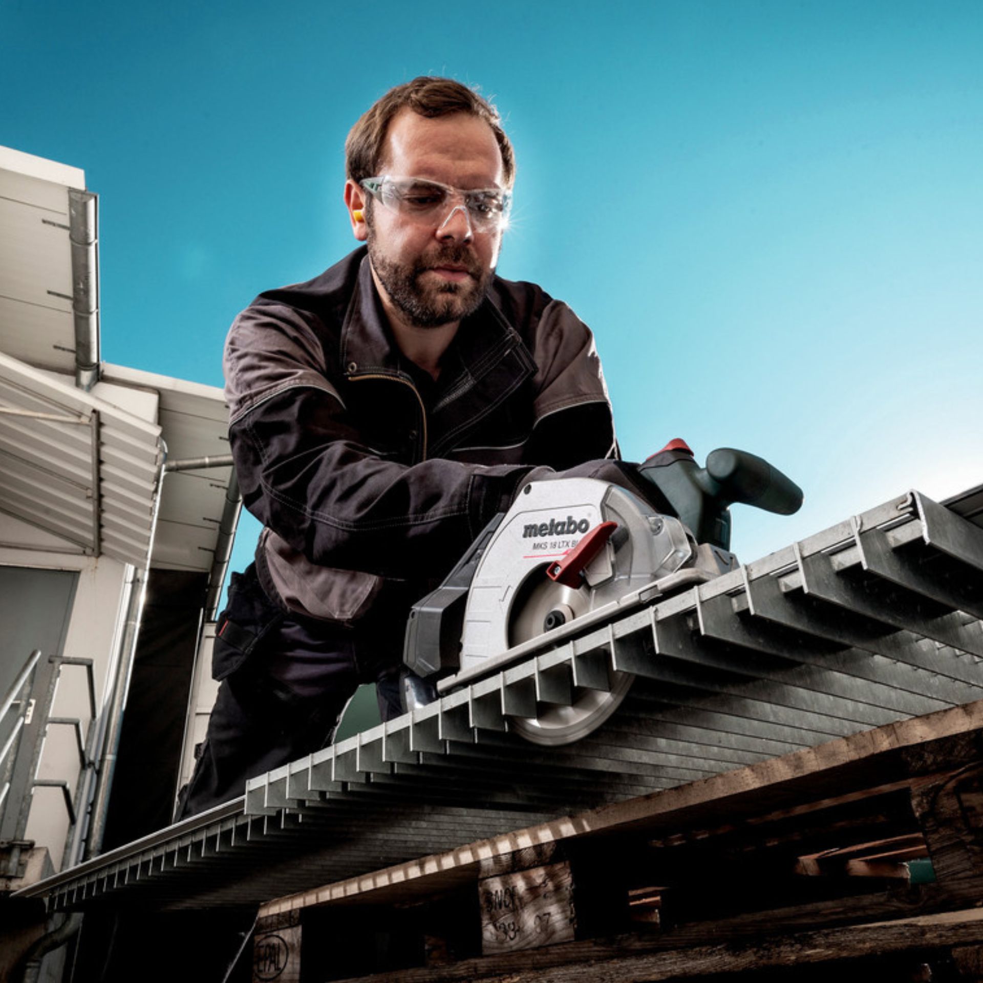 METABO MKS 18 LTX BL 58 Serra Circular S/ Fio METABO MKS 18 LTX BL 58 Serra Circular S/ Fio