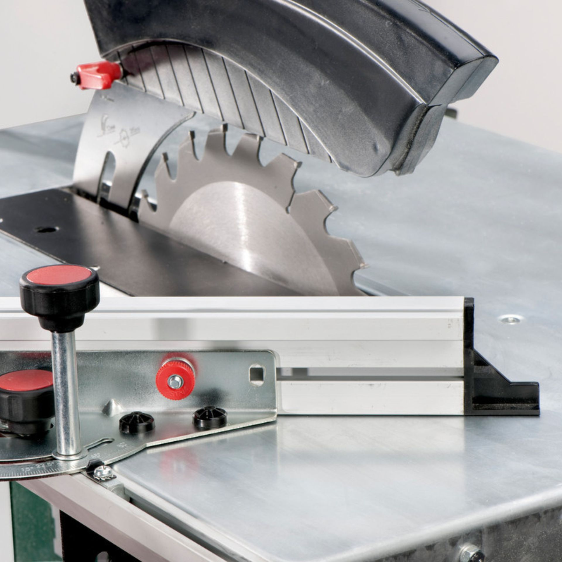 METABO TKHS 315 C-2,8DNB-400V 0103152100 Serra Bancada METABO TKHS 315 C-2,8DNB-400V 0103152100 Serra Bancada
