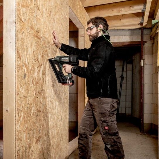 METABO NFR 18 LTX 90 BL Pistola de pregos sem fio METABO NFR 18 LTX 90 BL Pistola de pregos sem fio