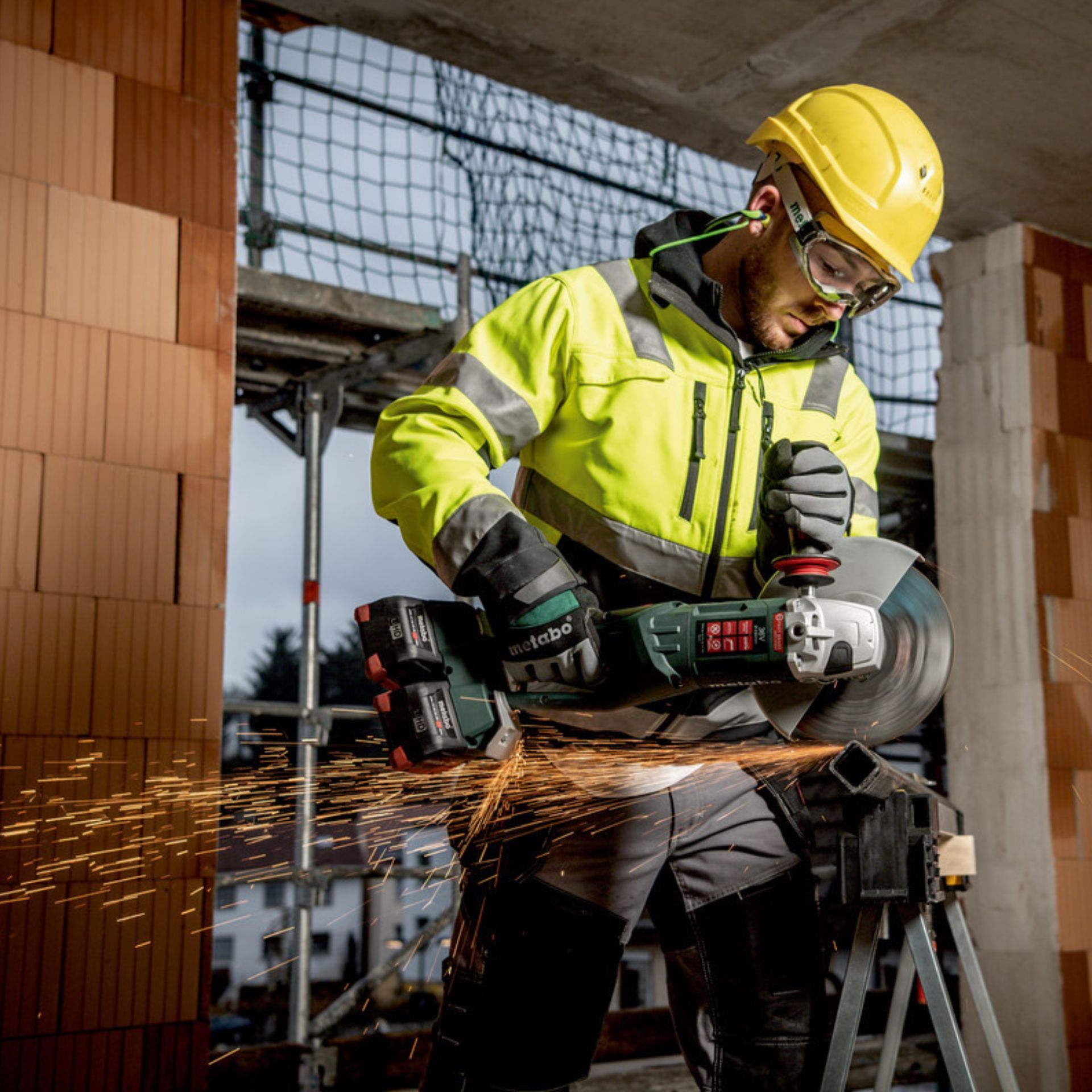 METABO W 18 7-125 Rebarbadora angular sem fio