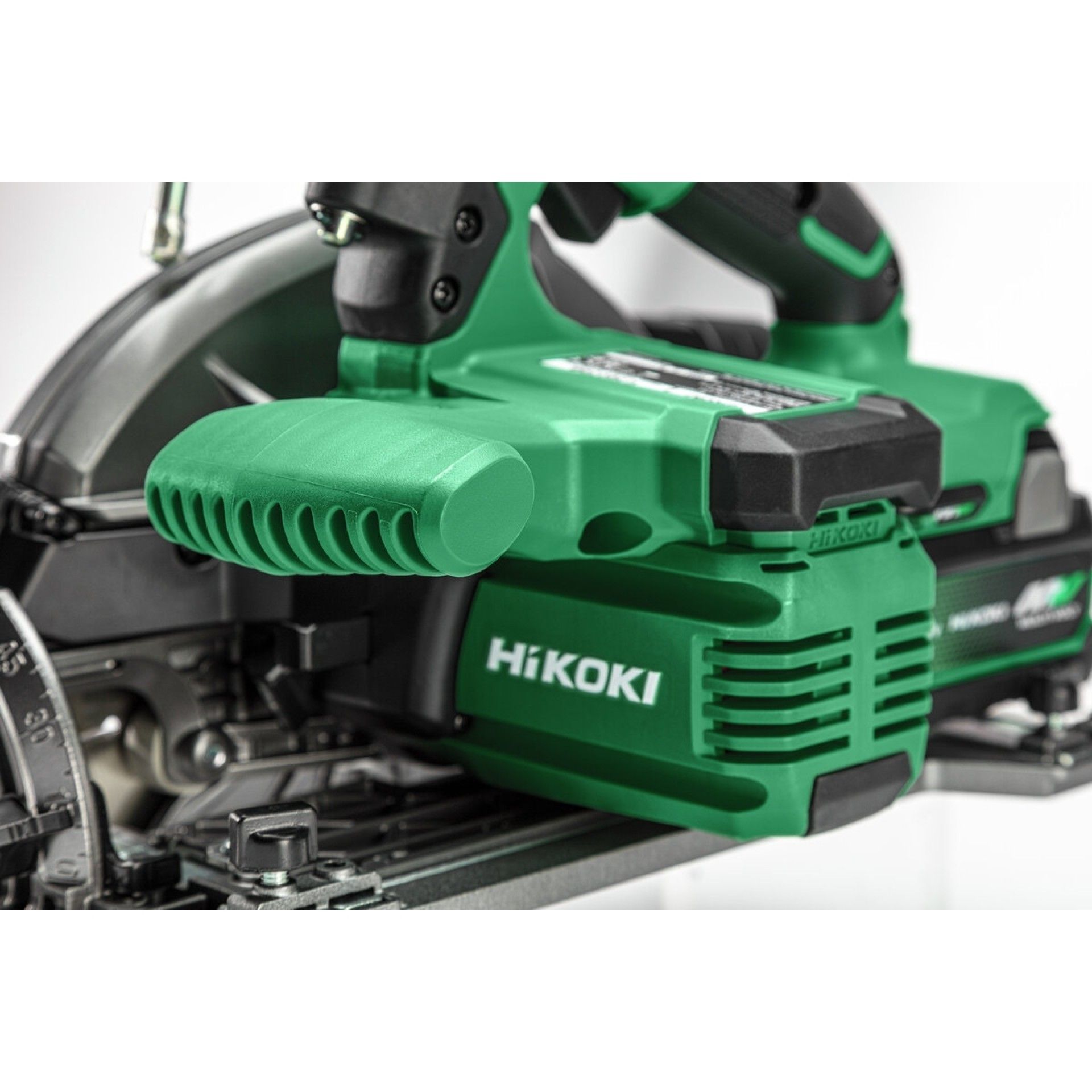 HIKOKI Serra circular manual sem fio C3607DBW2Z HIKOKI Serra circular manual sem fio C3607DBW2Z