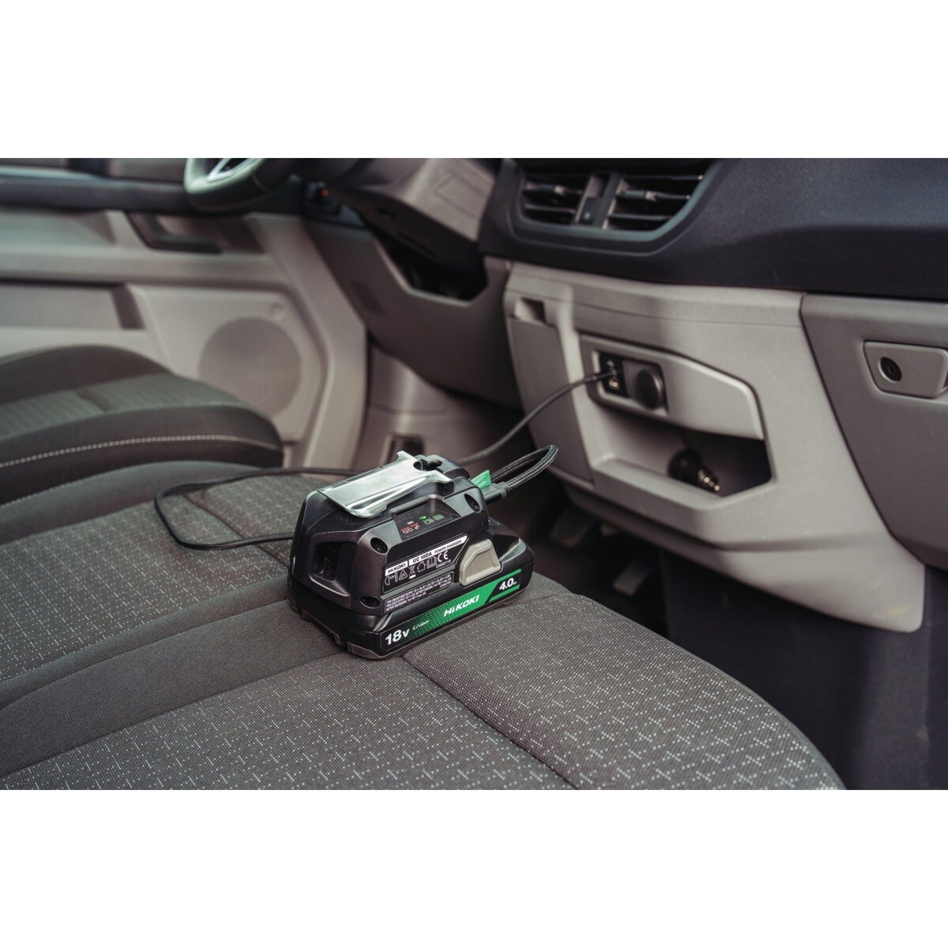 HIKOKI Power Charger UC18DAW4Z