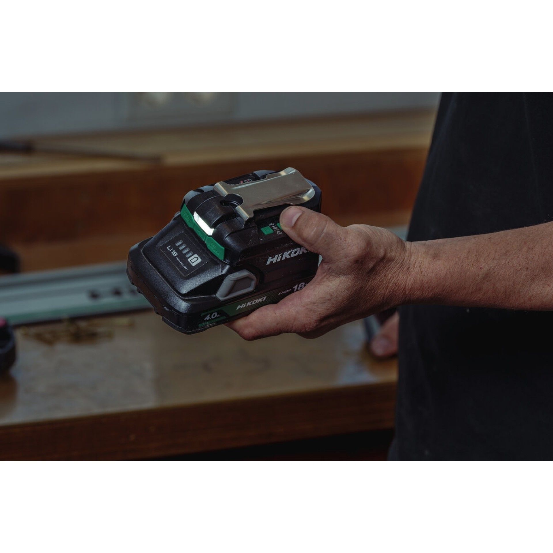 HIKOKI Power Charger UC18DAW4Z